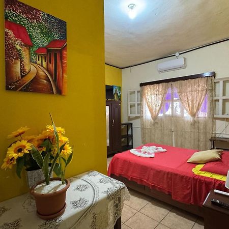 Casa Maya Itza فلوريس المظهر الخارجي الصورة
